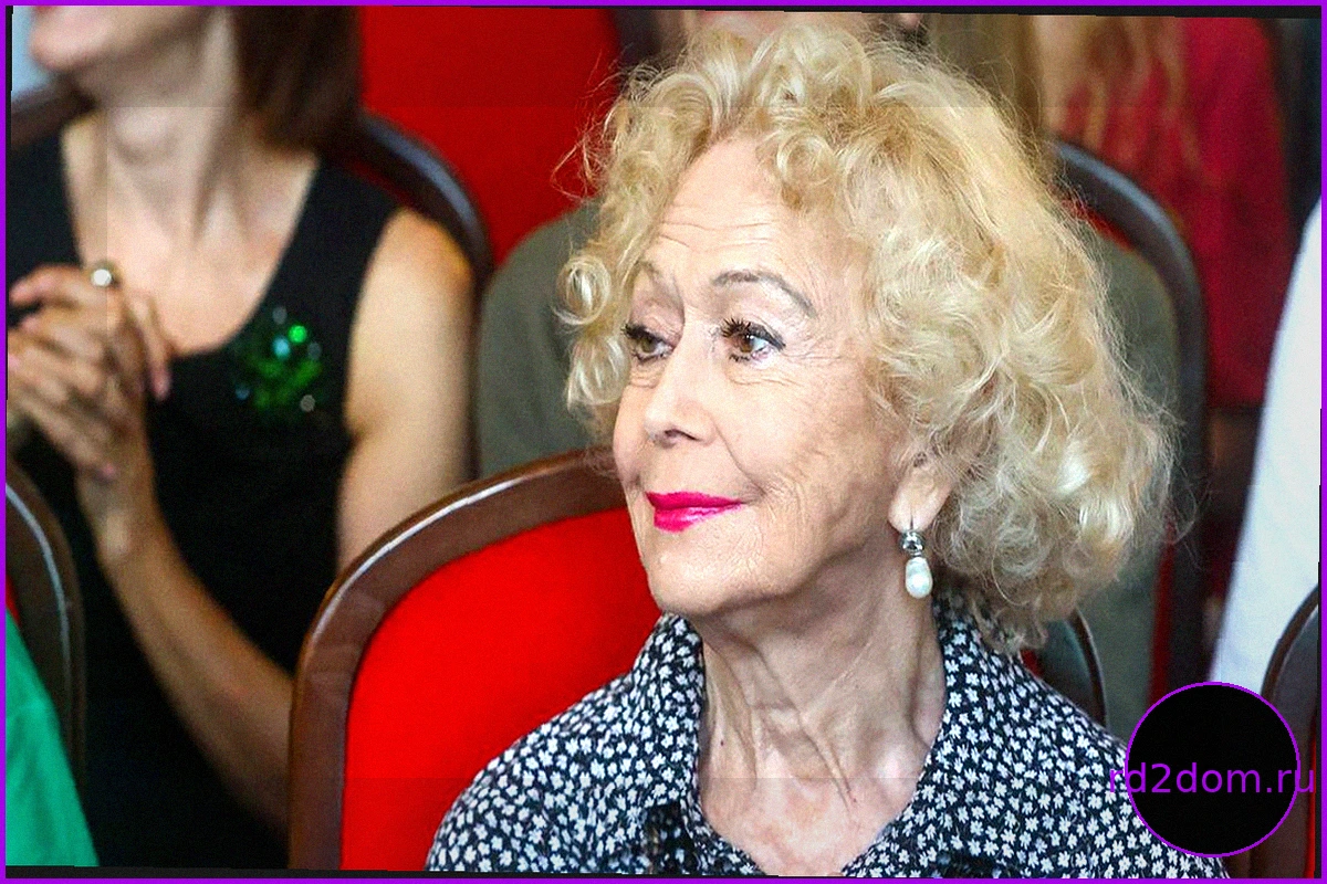 Светлана Немоляева раскритиковала систему чаевых для актеров: «Это же не столовая!»